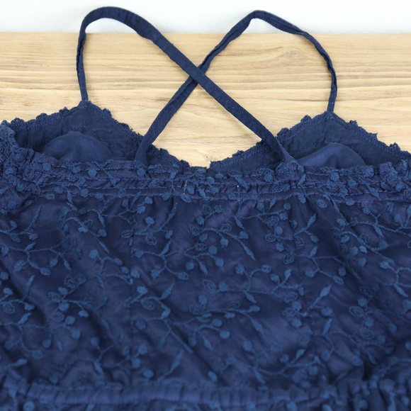 Elegant Navy Lace Women’s Top - Picture 2 of 3